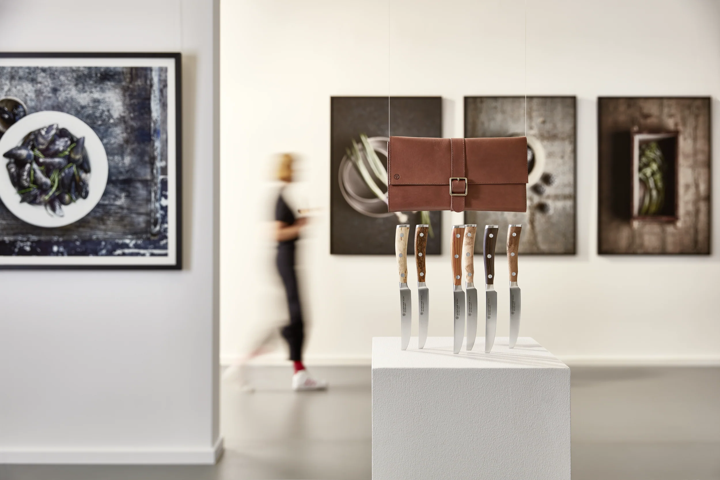 Ikon Selection 6-piece Steak Knife Set with Leather Knife Roll - Image 18