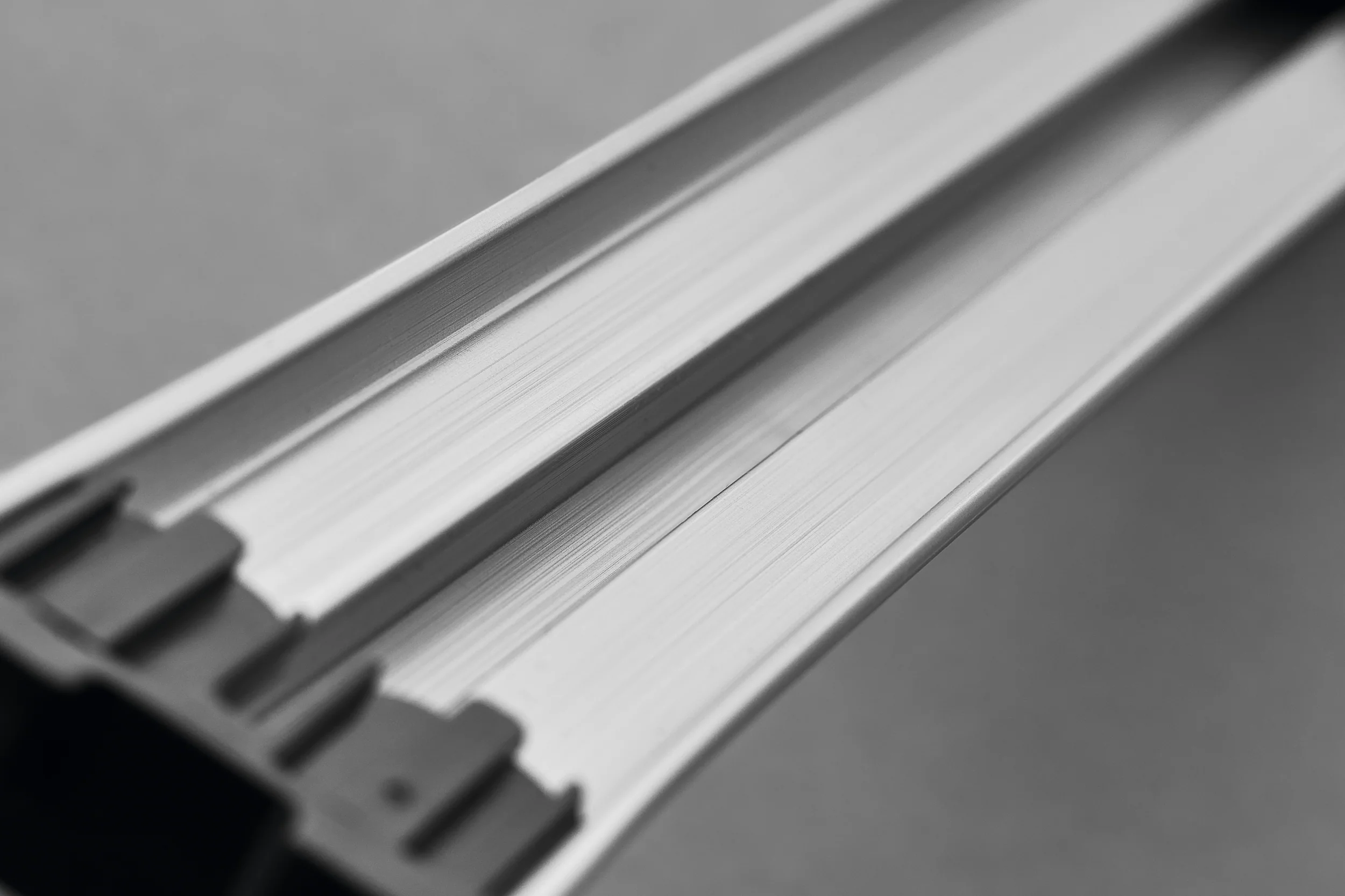 Magnetic Holder 30 cm / 12" | Aluminium - Image 3